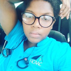 Meet your Posher, Nickie